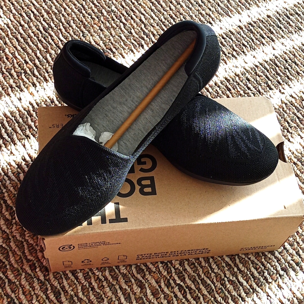 Cloud steppers by Clark's black knitted Flats